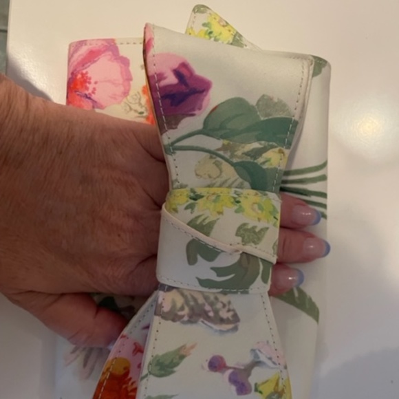 The cutest Ted Baker clutch/shoulder bag - Picture 5 of 5